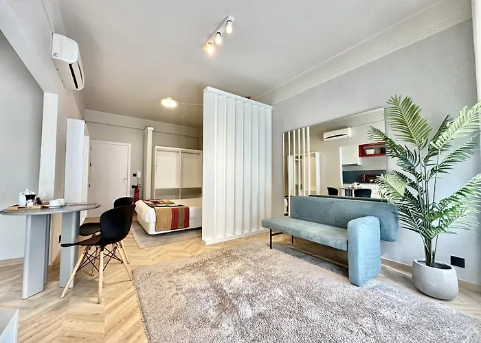 Centrally Located Apartment In Oporto