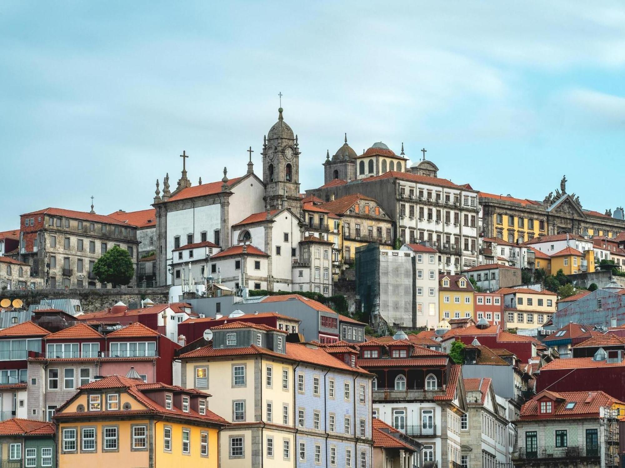 Centrally Located In Apartamento
